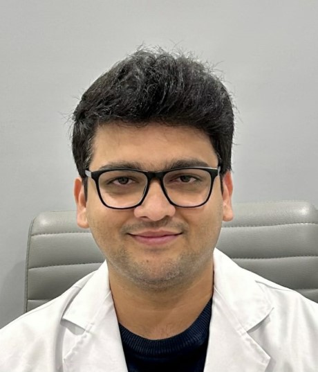Dr.-Vineet-Tanwar-Iclinix clinic
