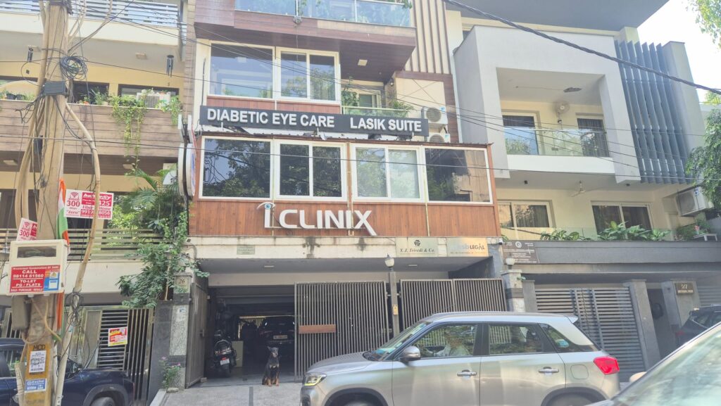 IClinix Lajpat Nagar building with its LASIK suite and diabetic eye care signs