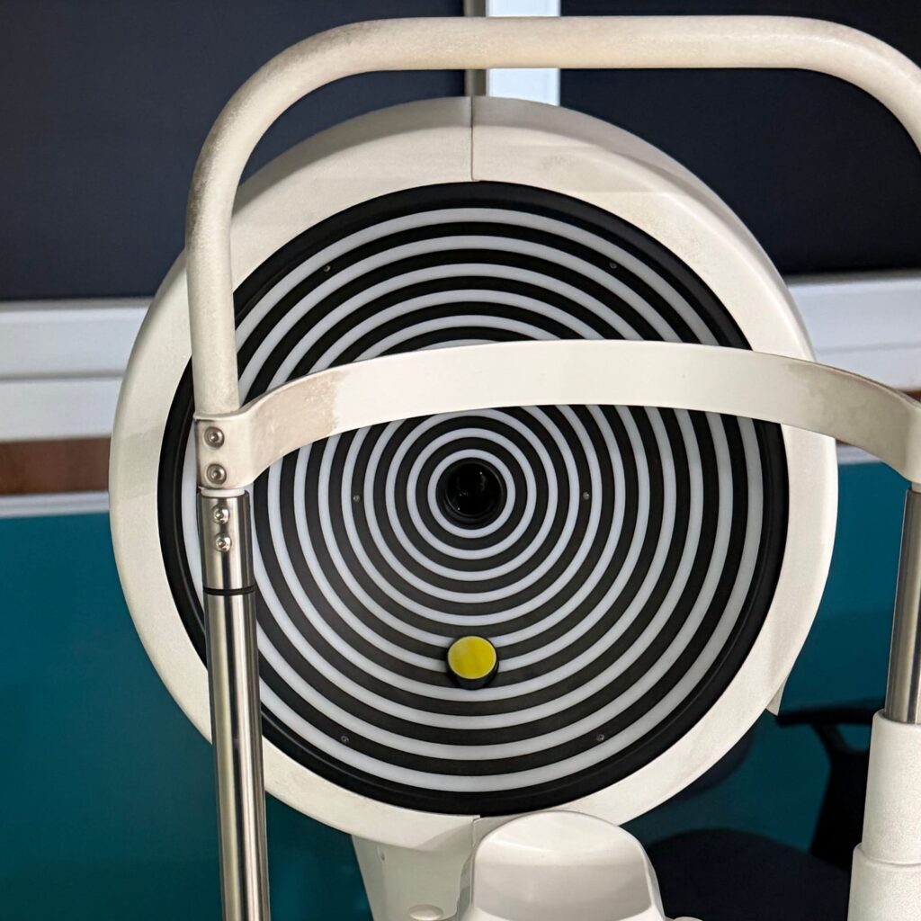 Placido-disc corneal topographer at IClinix