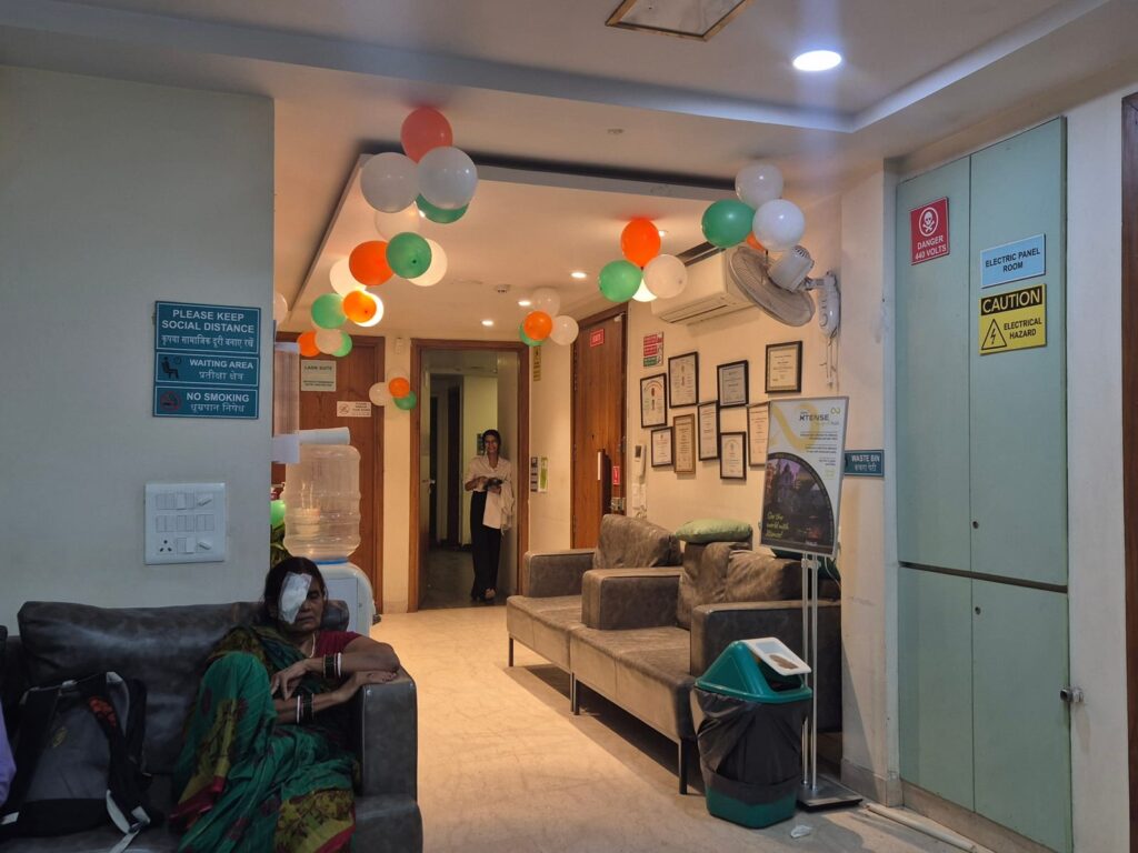 Waiting area at IClinix Lajpat Nagar