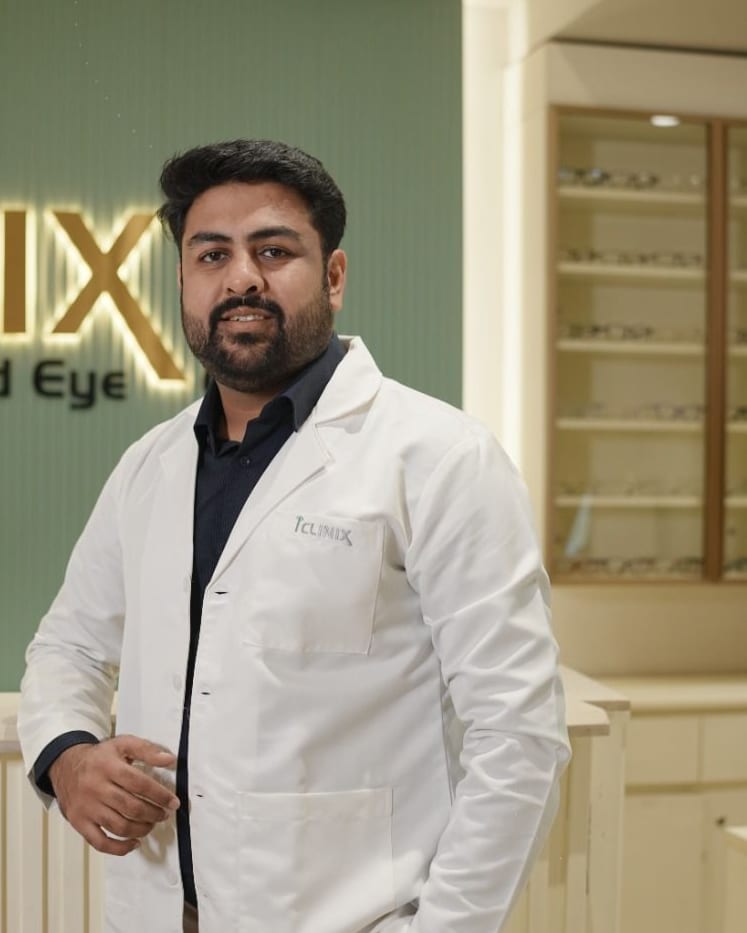 Dr. Vipin Gupta, Phaco-Refractive & Medical Retina Specialist