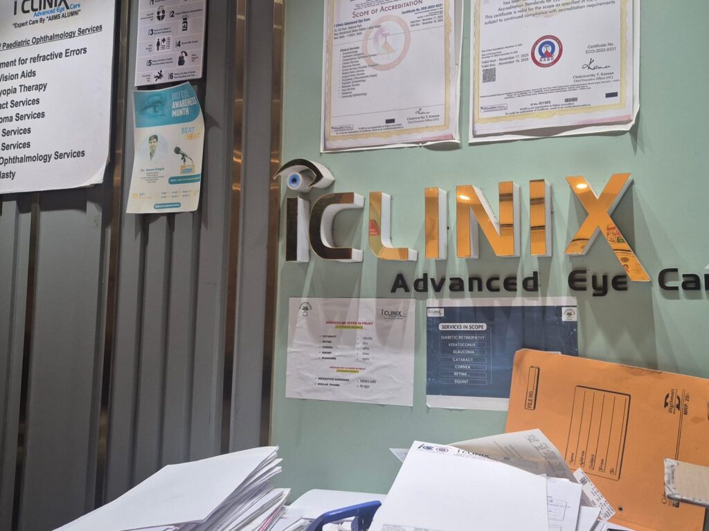 IClinix logo at the reception desk